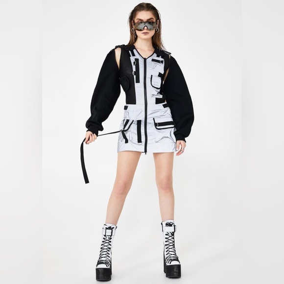 Namilia Reflective Utility Dress - Detachable Sleeves - Picture 2 of 6